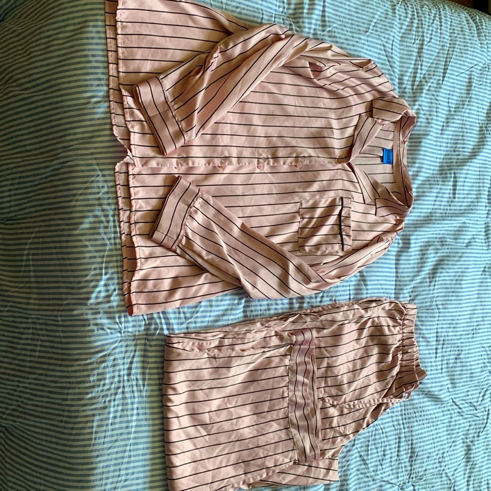 Pink and black stripe pajamas set. Intimates. Silk.